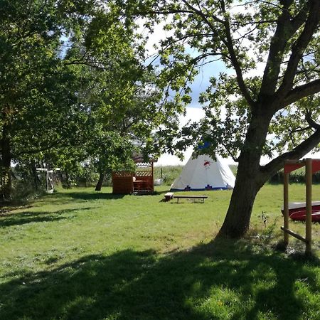 מלון נובה וארפנו Glamping Podgrodzie מראה חיצוני תמונה