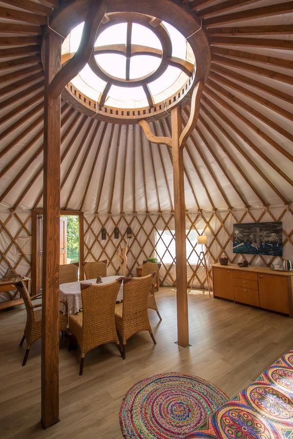 מלון נובה וארפנו Glamping Podgrodzie מראה חיצוני תמונה
