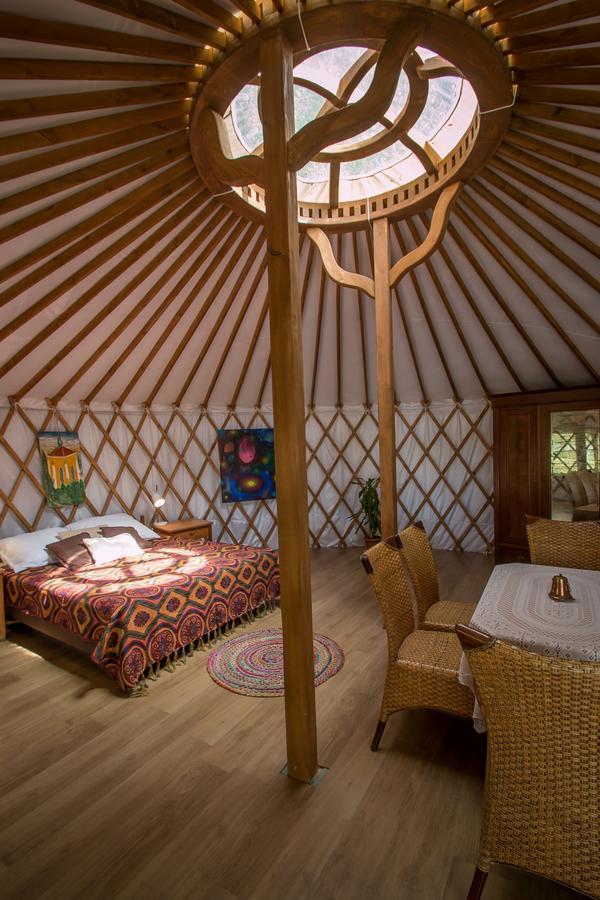 מלון נובה וארפנו Glamping Podgrodzie מראה חיצוני תמונה