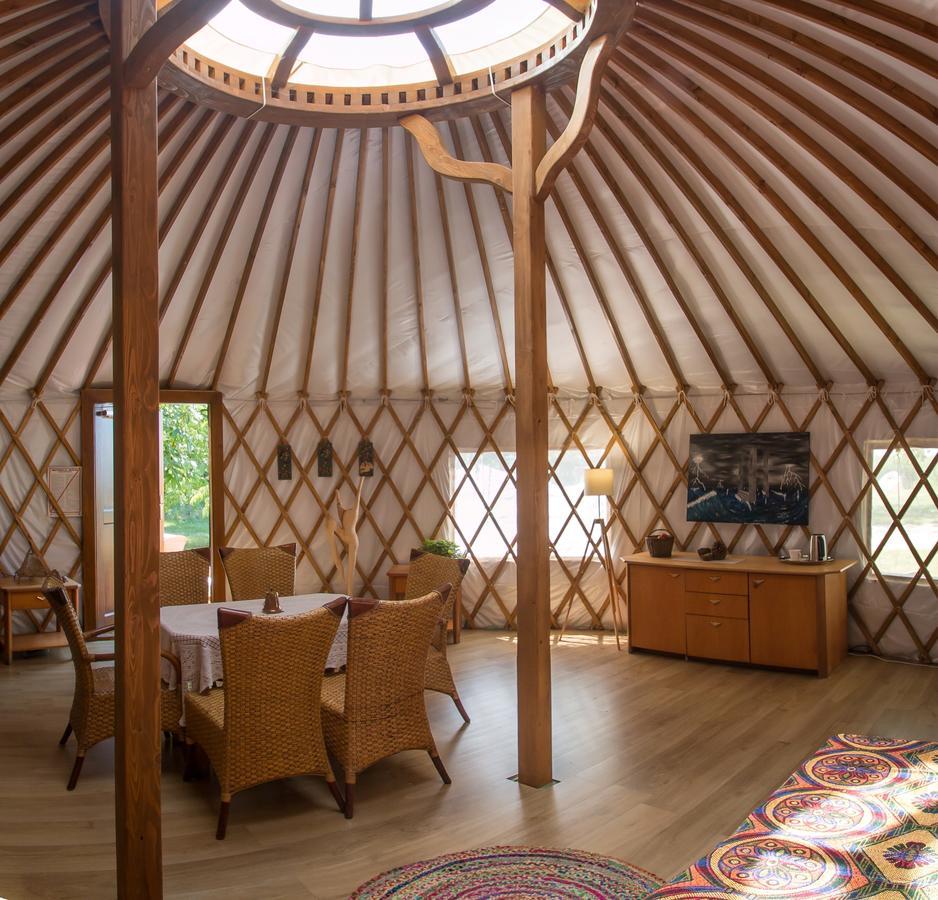 מלון נובה וארפנו Glamping Podgrodzie מראה חיצוני תמונה