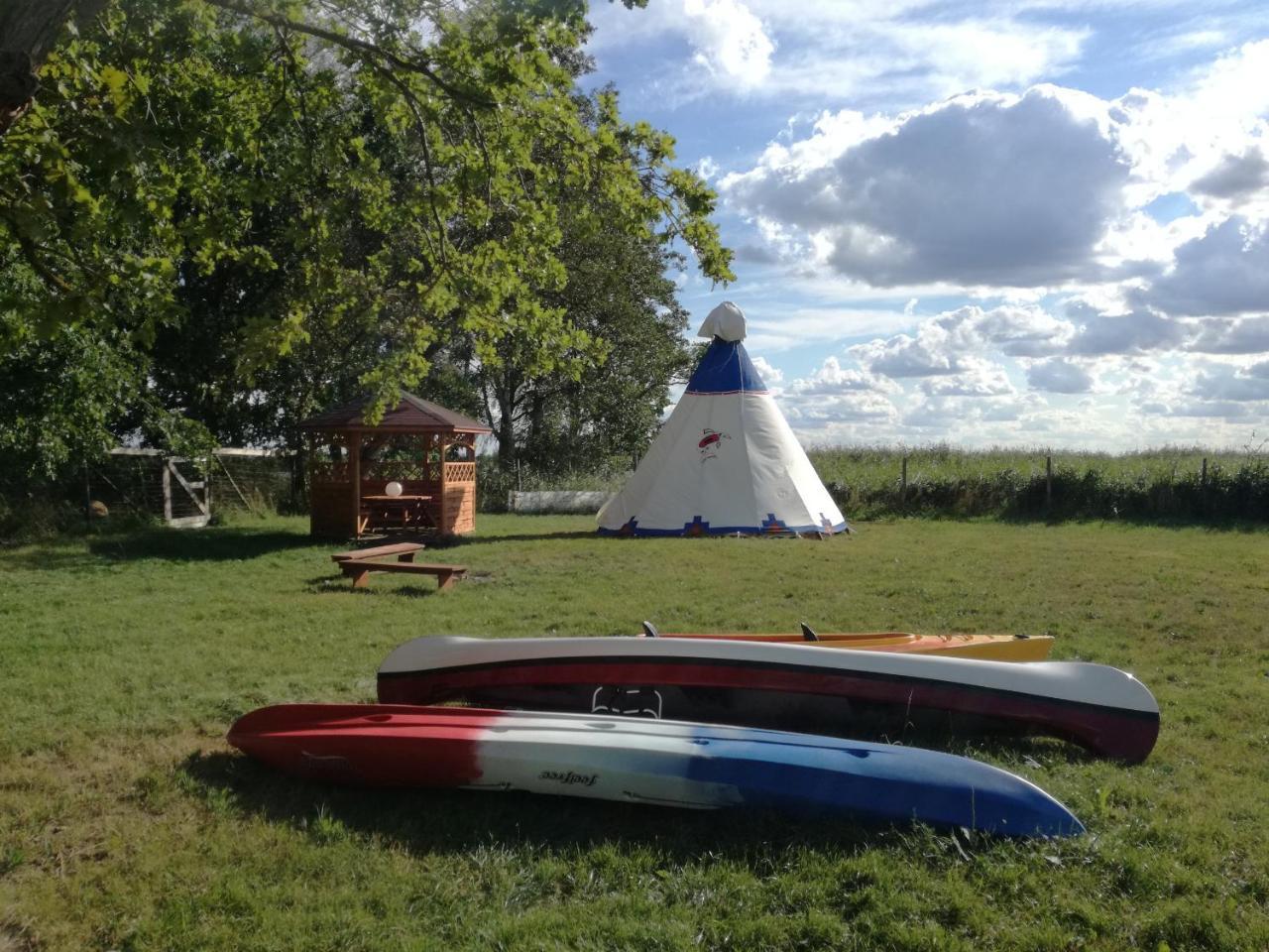 מלון נובה וארפנו Glamping Podgrodzie מראה חיצוני תמונה